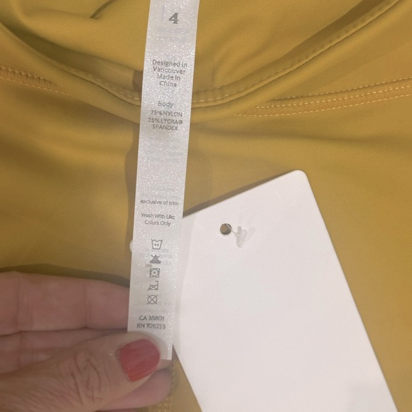 Lululemon 🍋 Gold Set: sports bra and pant set. - Picture 4 of 8